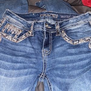 No stains! Been worn a few times